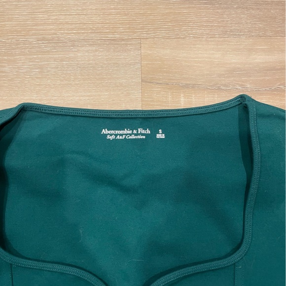 Abercrombie & Fitch S Square & Sweetheart Neckline Bodysuit - Picture 2 of 3